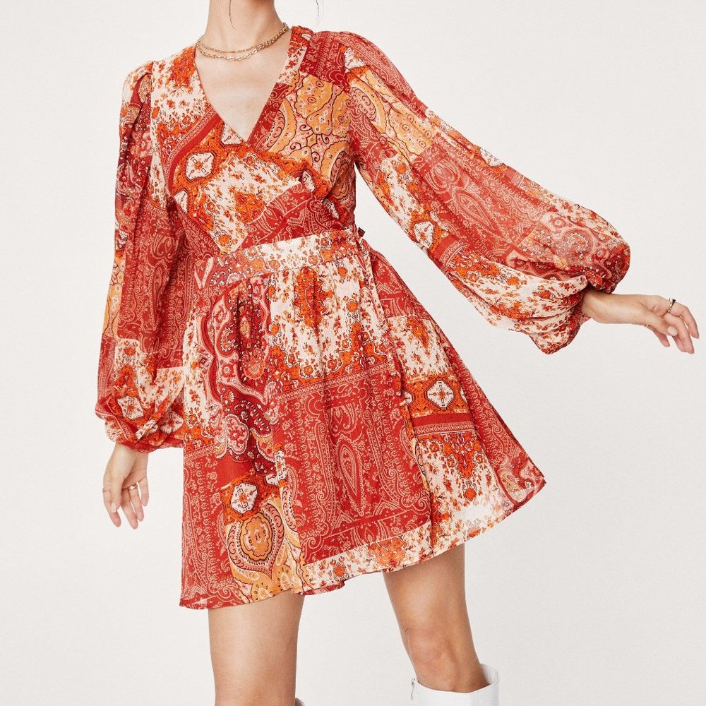 Balloon sleeve wrap dress